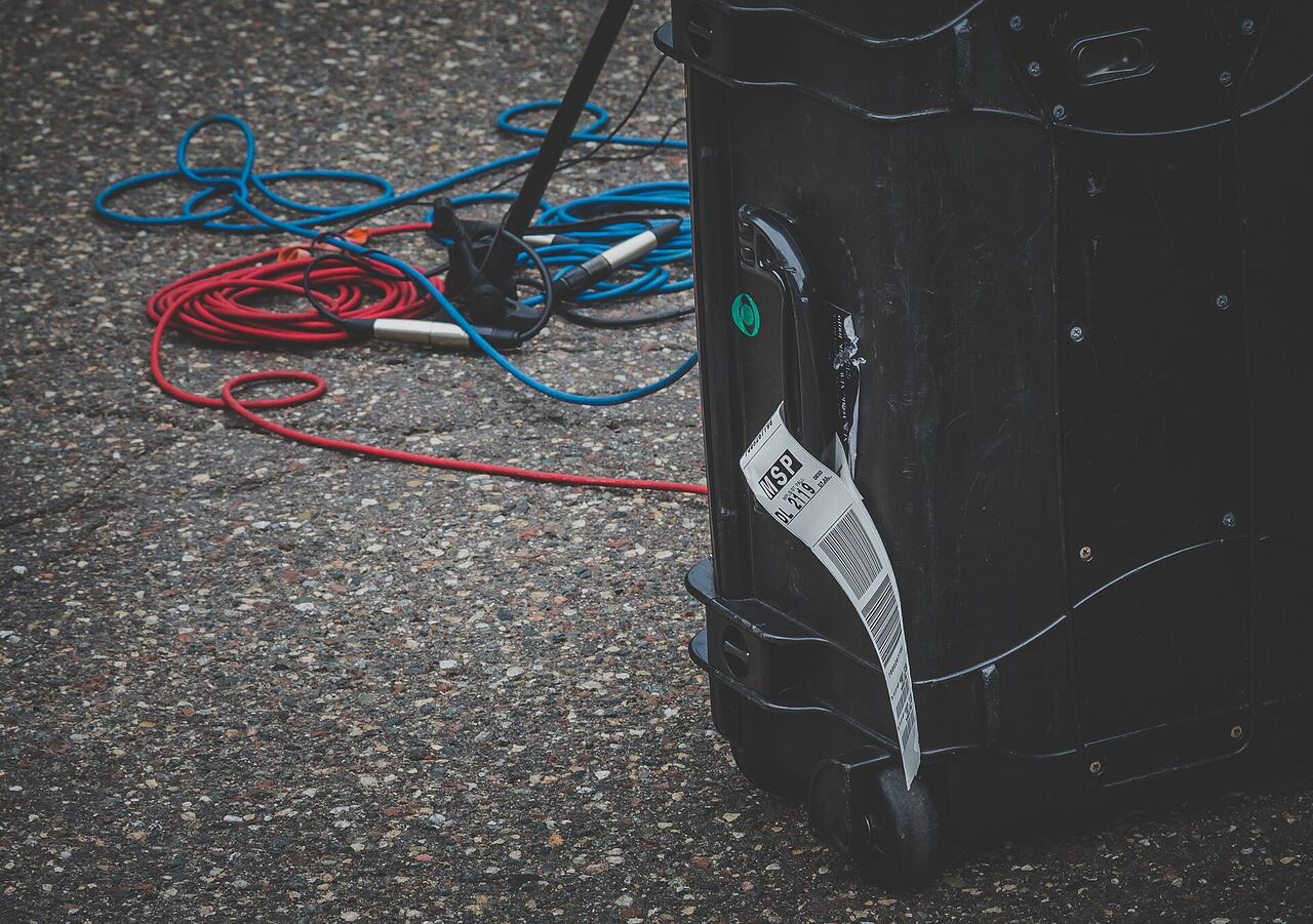 Luggage tag receipt suitcase