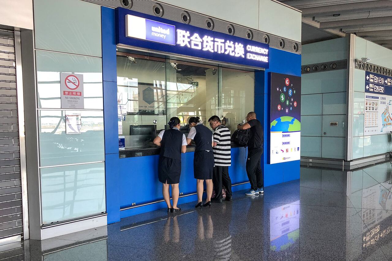 Currency exchange office bureau de change