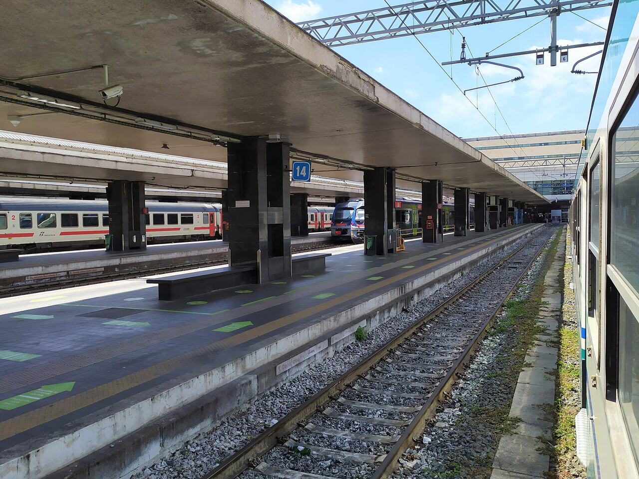 Rome termini station trains